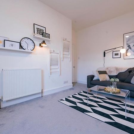 Stylish And Comfortable City Centre Apartment Edinburgh Bagian luar foto