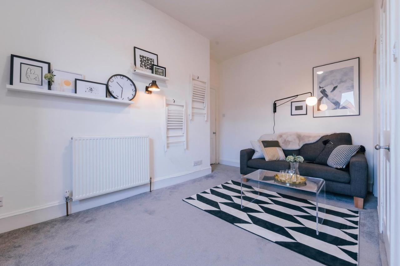 Stylish And Comfortable City Centre Apartment Edinburgh Bagian luar foto