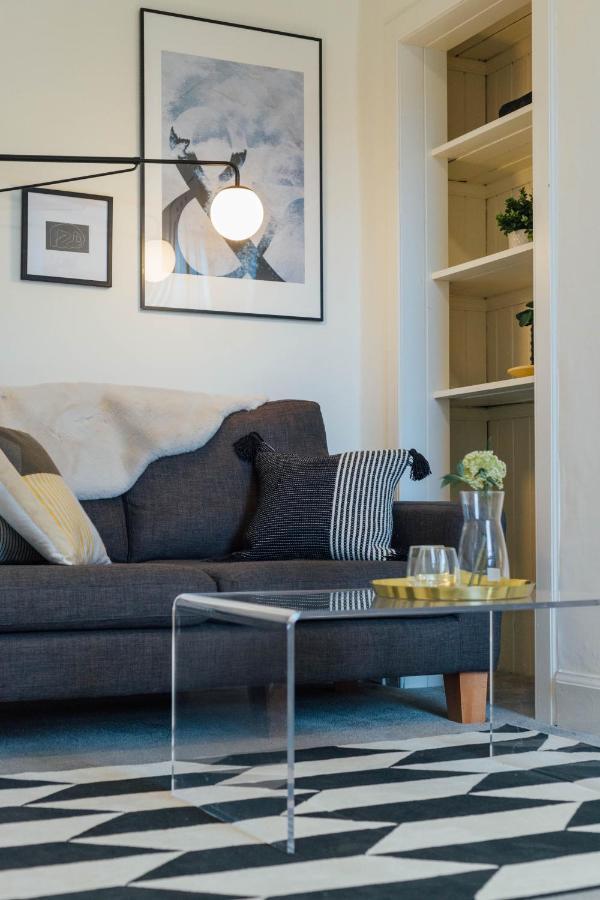 Stylish And Comfortable City Centre Apartment Edinburgh Bagian luar foto